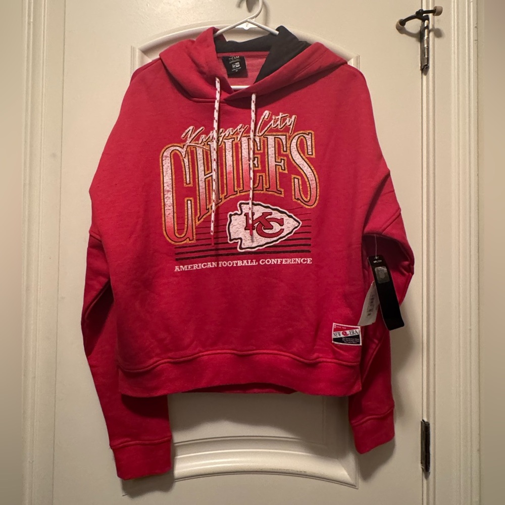Kansas City Chiefs Distressed Retro Design Women’s Pullover Hoodie NWT